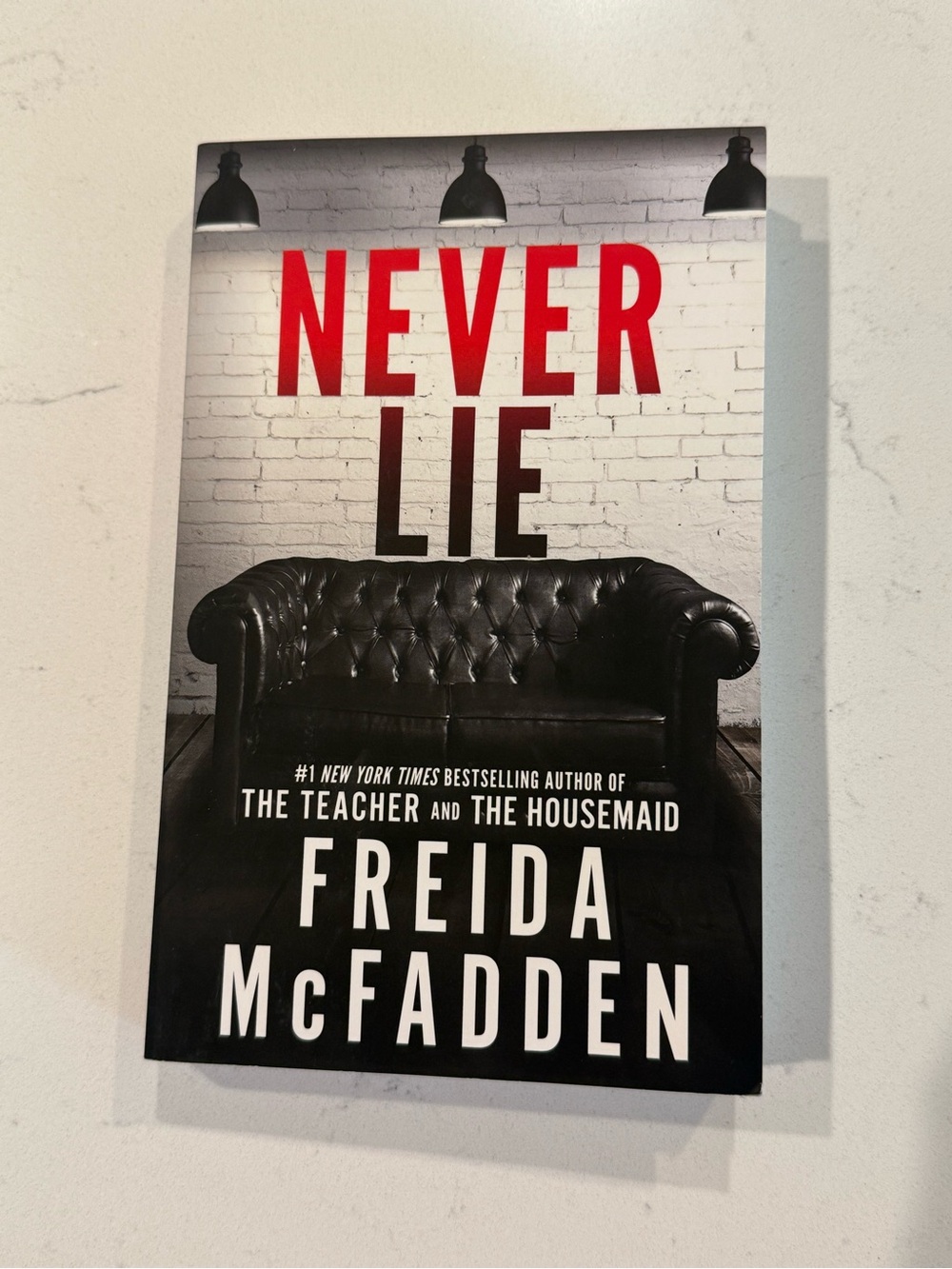 Never Lie by Frieda McFadden Book